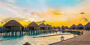 美联航客机遇乱流下坠 致至少6名乘客受伤